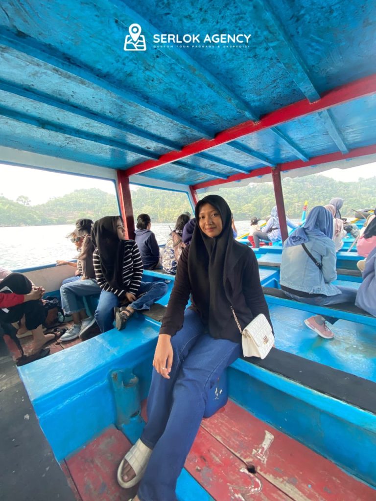 Jelajah Pantai Balekambang